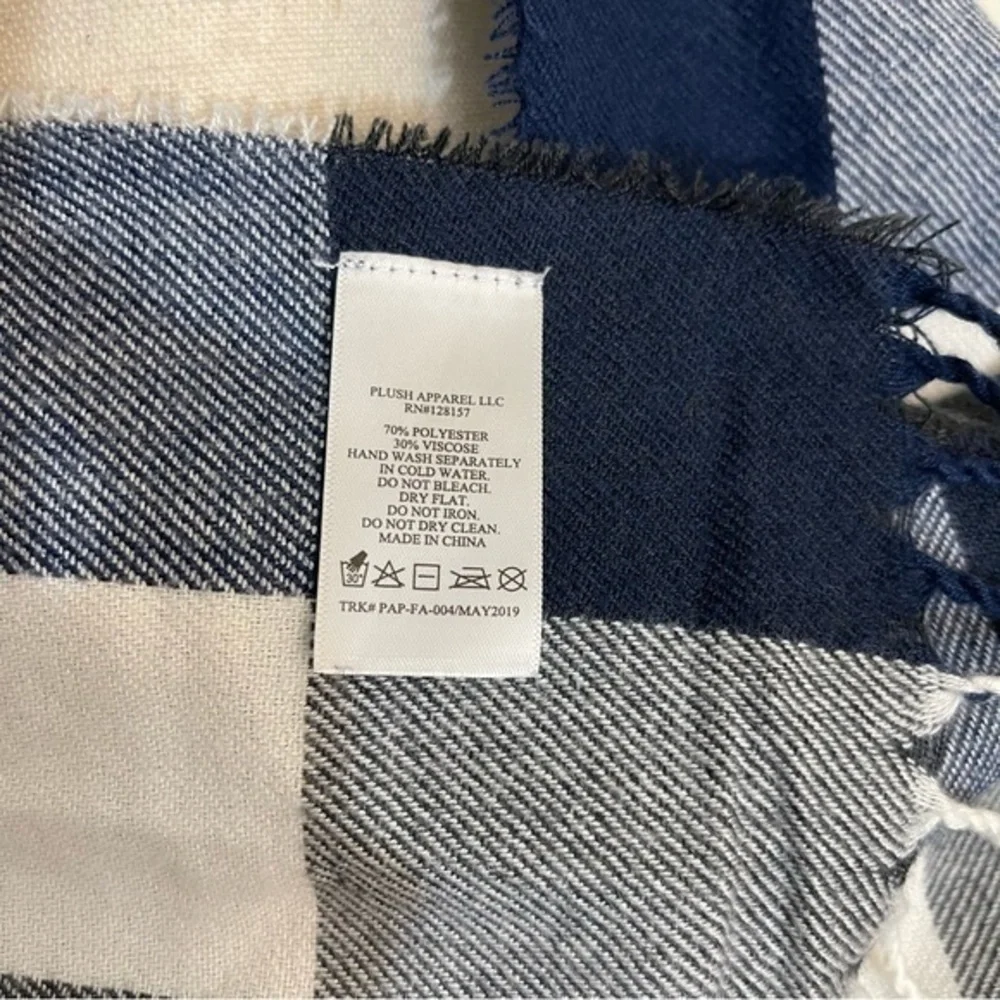 Plush Stay Warm and Stylish Plaid Scarf - Picture 5 of 5